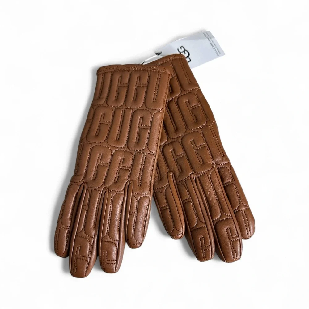 UGG Leather Quilted Logo Gloves w Tech Fingers & Palm Chestnut NWT Small